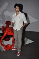 Rajeev Khandelwal at the Silent Noise by Saini S Johray in Viewing Room, Colaba, Mumbai on 7th Oct 2011 (35).JPG